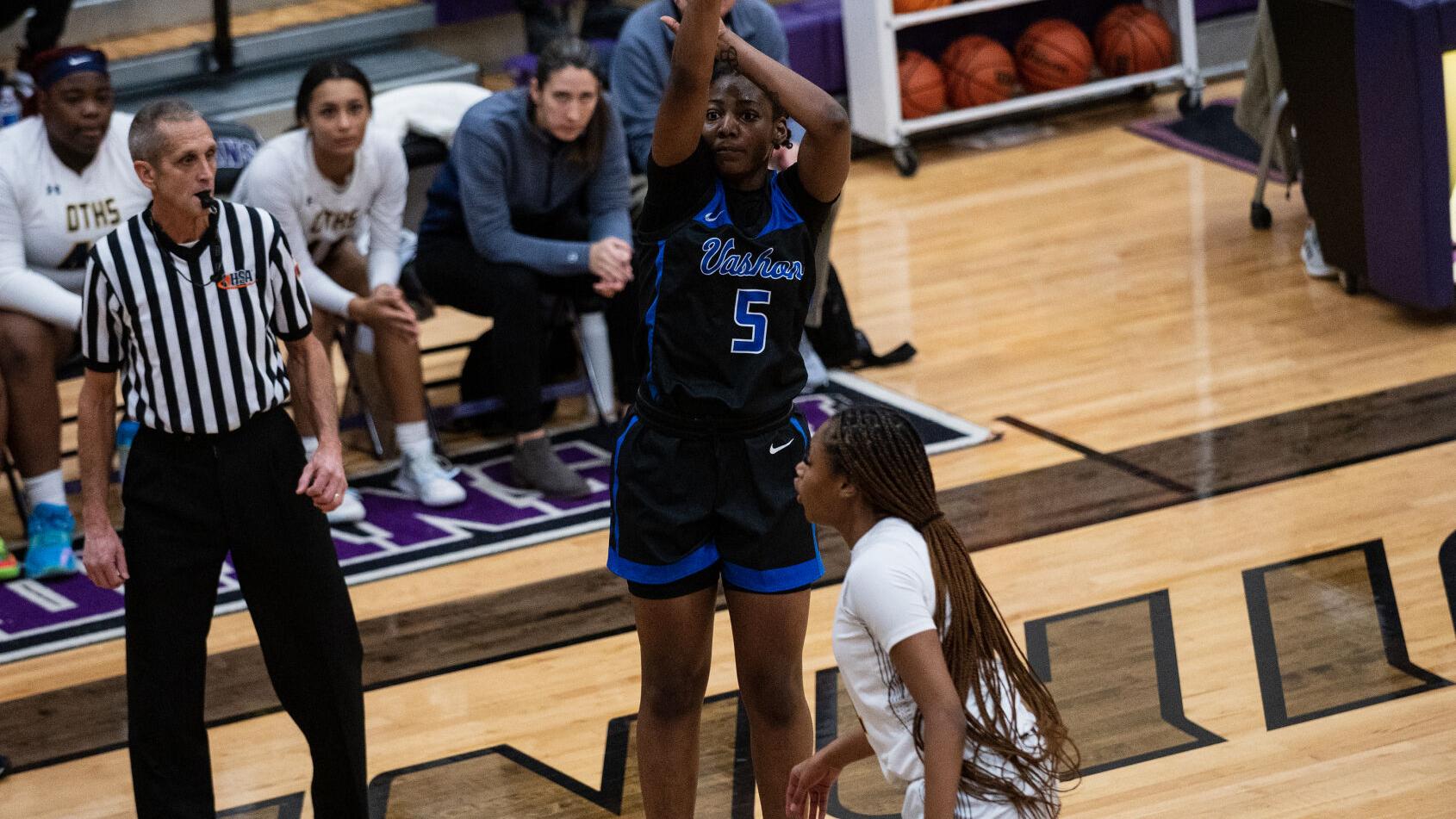 Girls basketball spotlight: Jones uses lifelong passion to help make Vashon championship contender